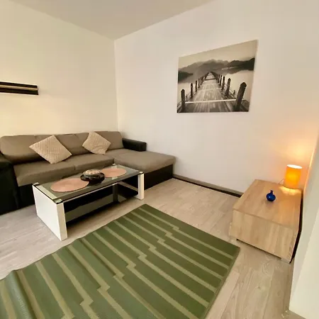 Komfortowy Z Balkonem Na Woli, 2 *
