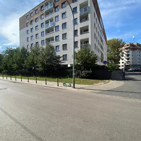 Апартаменты Komfortowy Z Balkonem Na Woli, 2